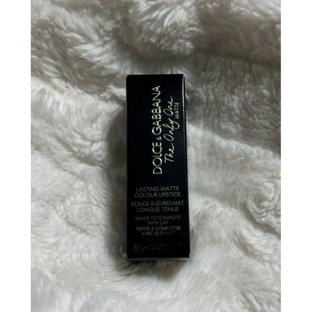 D & G Dolce and Gabbana The Only One Matte Lipstick 115 Silky Nude